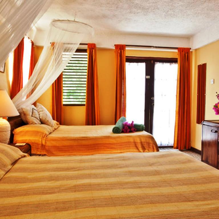 Villa Capri Cap Estate Room photo